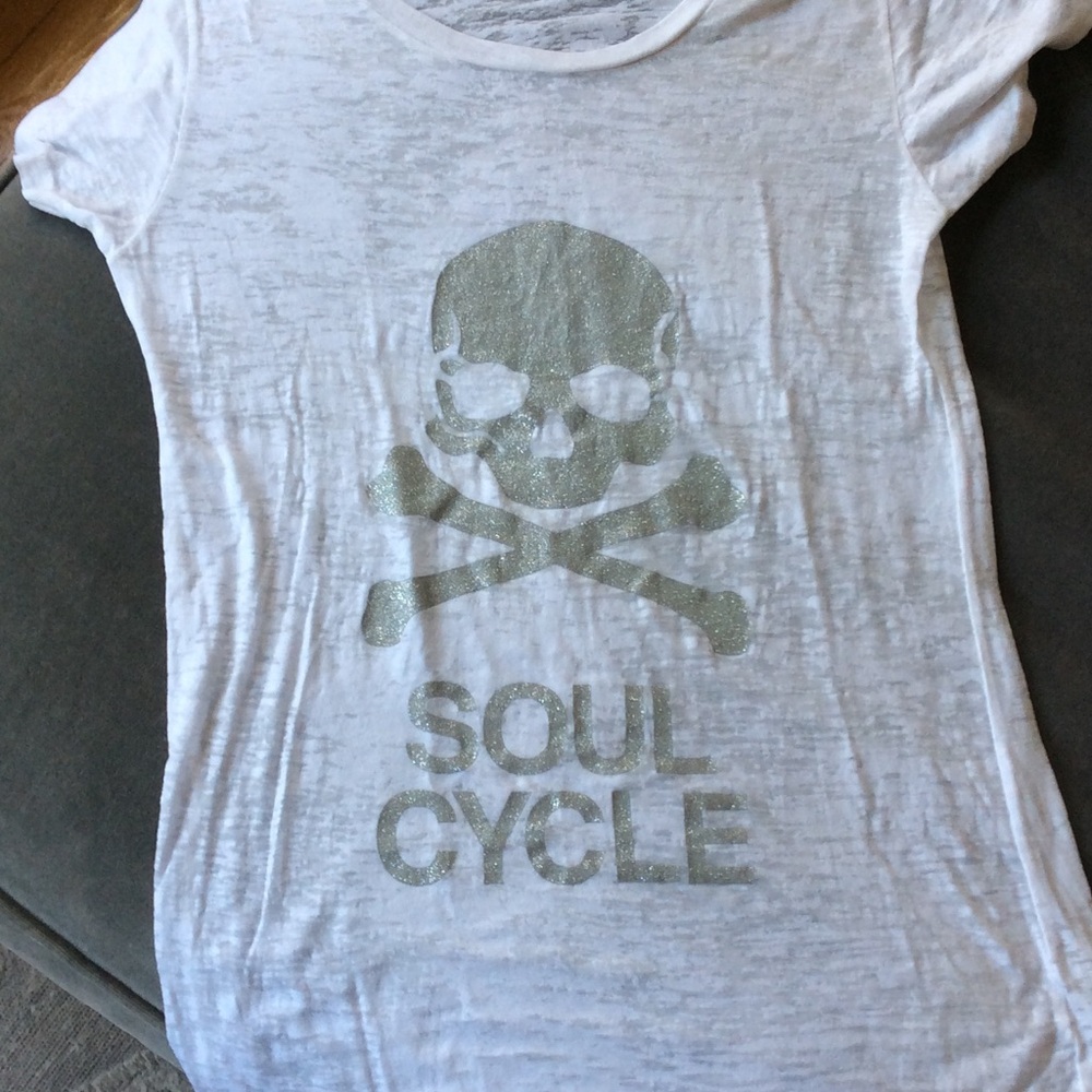 SoulCycle White Tee with Skull Graphic